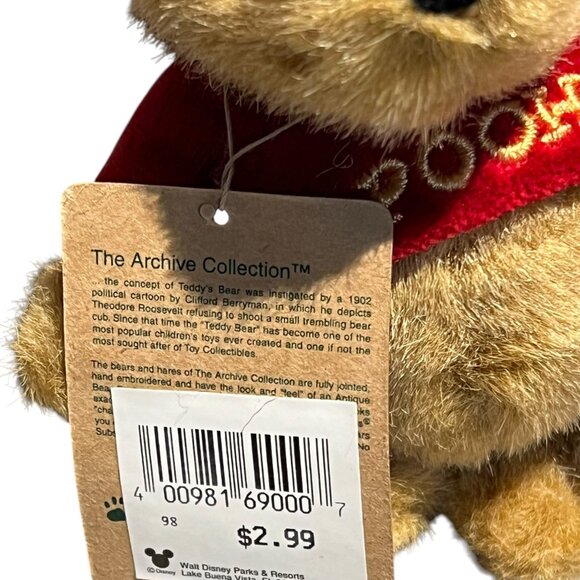 Boyds Bears & Friends Pooh Ornament Red Hats & Robes 2000 NWT - Picture 3 of 4